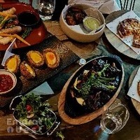 Roaring Rabbit Gastropub