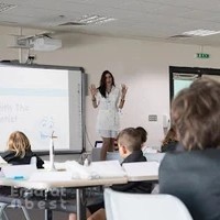 Dr. Enas Alkhadra l Consultant Pediatric Dentist l إستشارية طب أسنان الأطفال