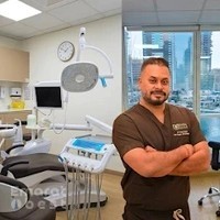 Dental Implantologist UAE